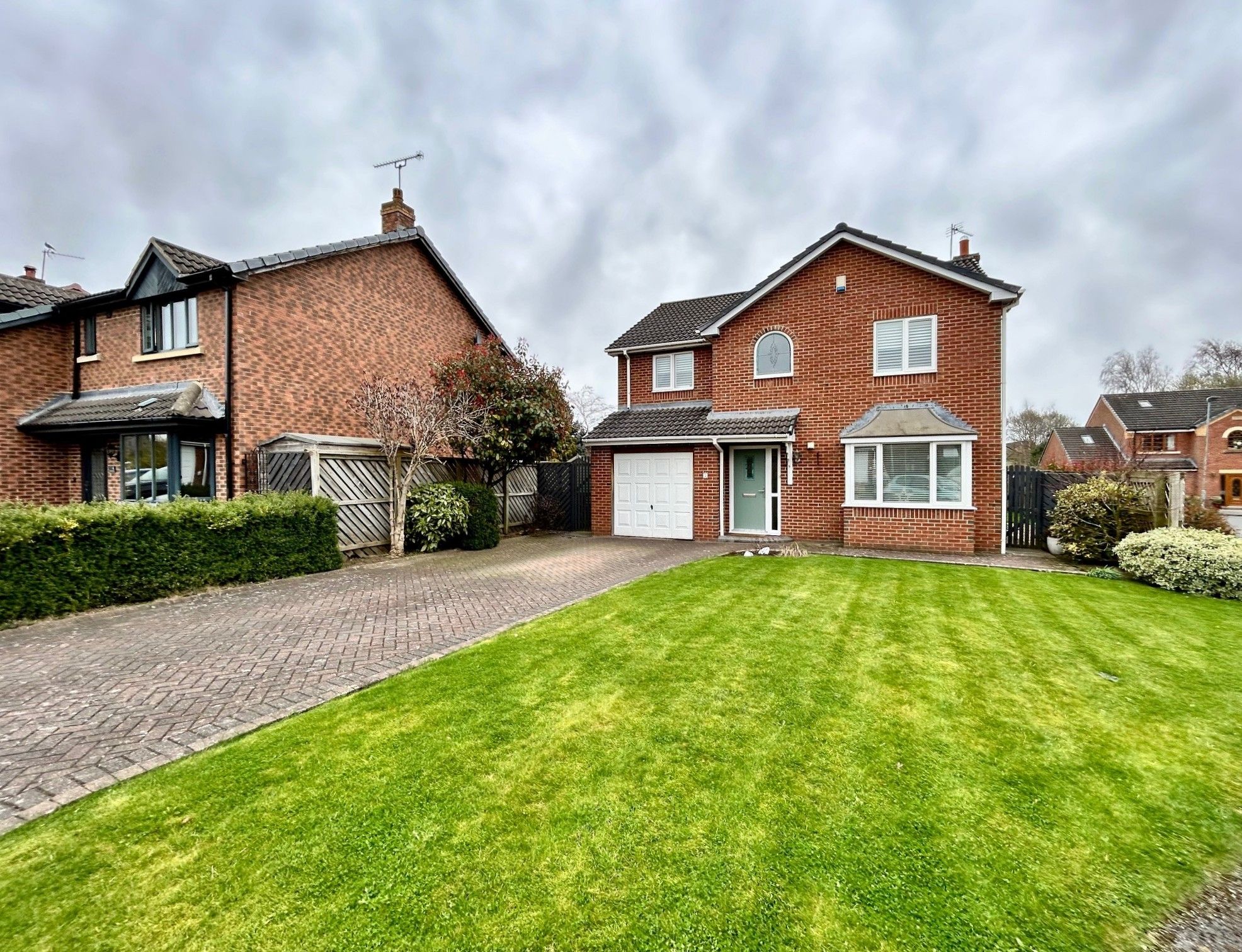 3 bedroom detached house For Sale in Shildon - Property photograph.