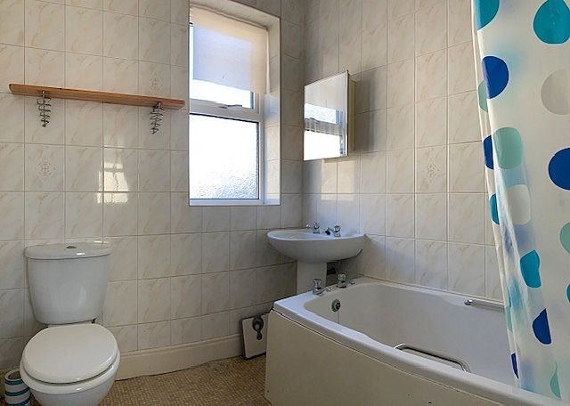 3 bedroom semi-detached house SSTC in Bishop Auckland - Family Bathroom.