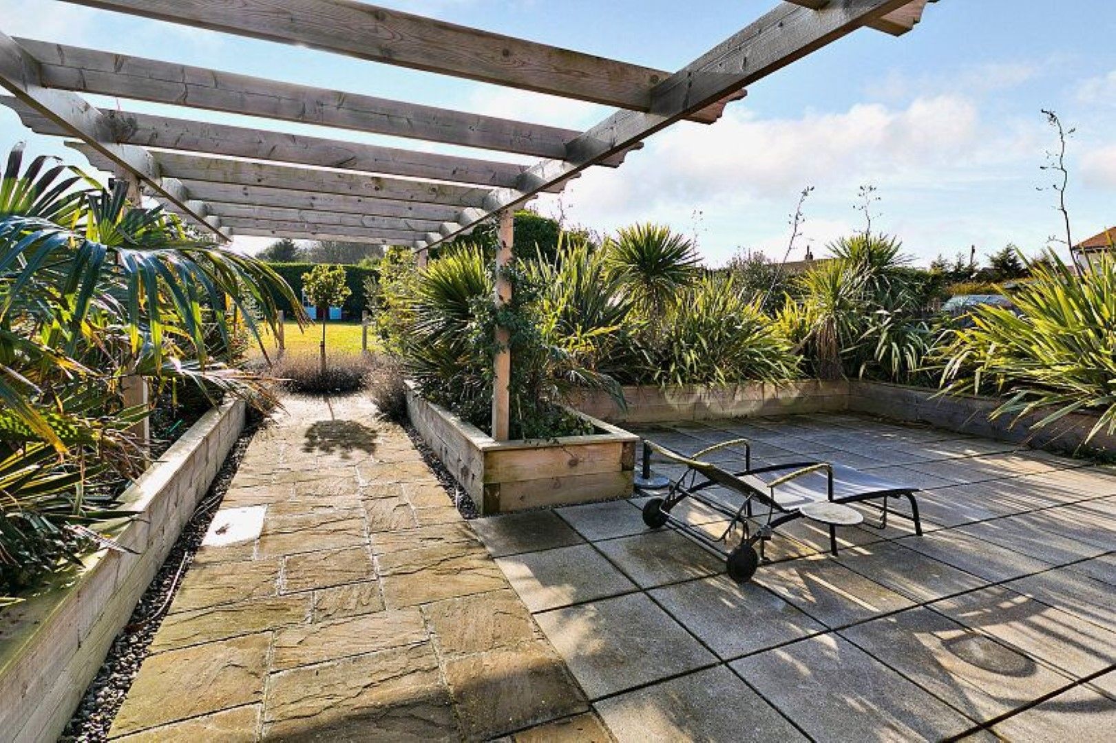 4 bedroom detached house SSTC in Broadstairs - Photograph 11