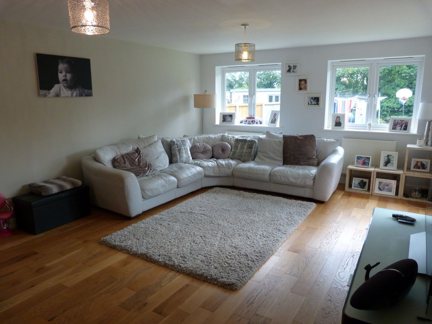 4 bedroom detached house For Sale in Broadstairs - Photograph 2