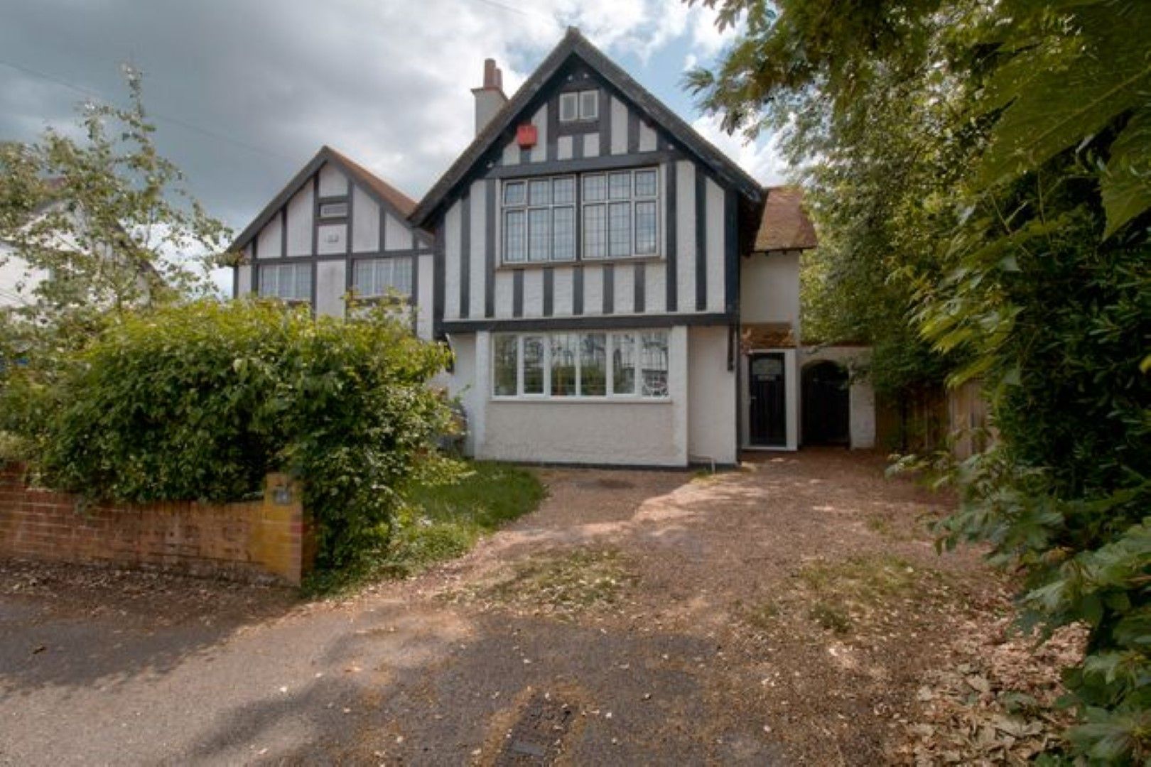 4 bedroom detached house For Sale in Margate - Photograph 1