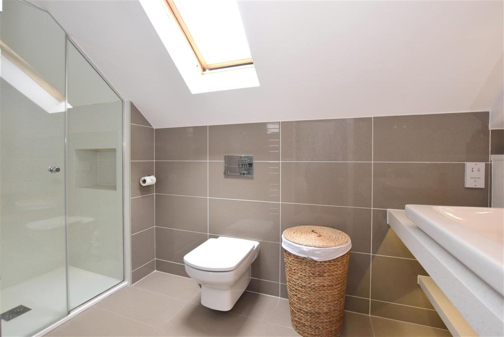 5 bedroom detached house SSTC in Broadstairs - Photograph 10
