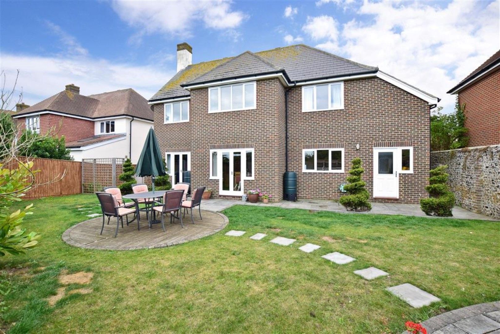 5 bedroom detached house SSTC in Broadstairs - Photograph 12