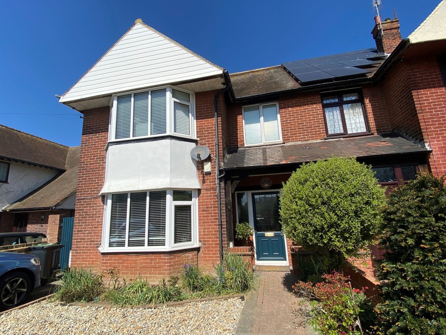 4 bedroom semi-detached house For Sale in Margate - Photograph 1