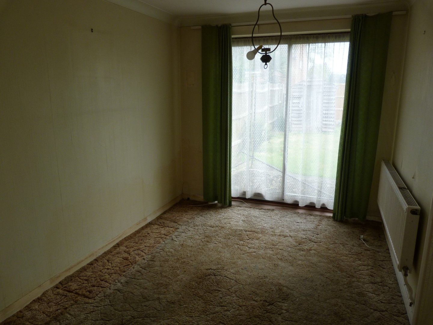 3 bedroom semi-detached house For Sale in Broadstairs - Photograph 3