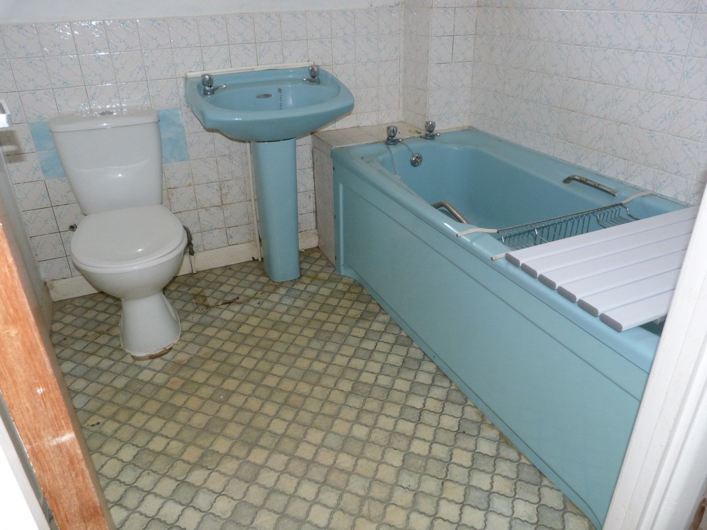 3 bedroom semi-detached house For Sale in Broadstairs - Photograph 7