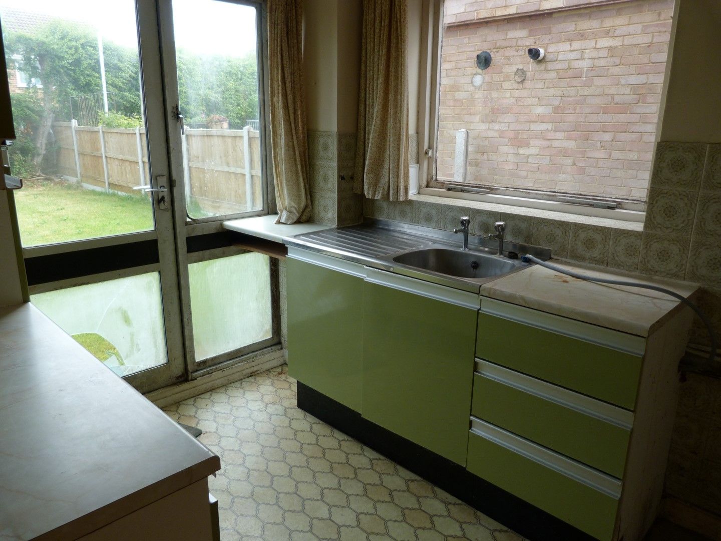 3 bedroom semi-detached house For Sale in Broadstairs - Photograph 4