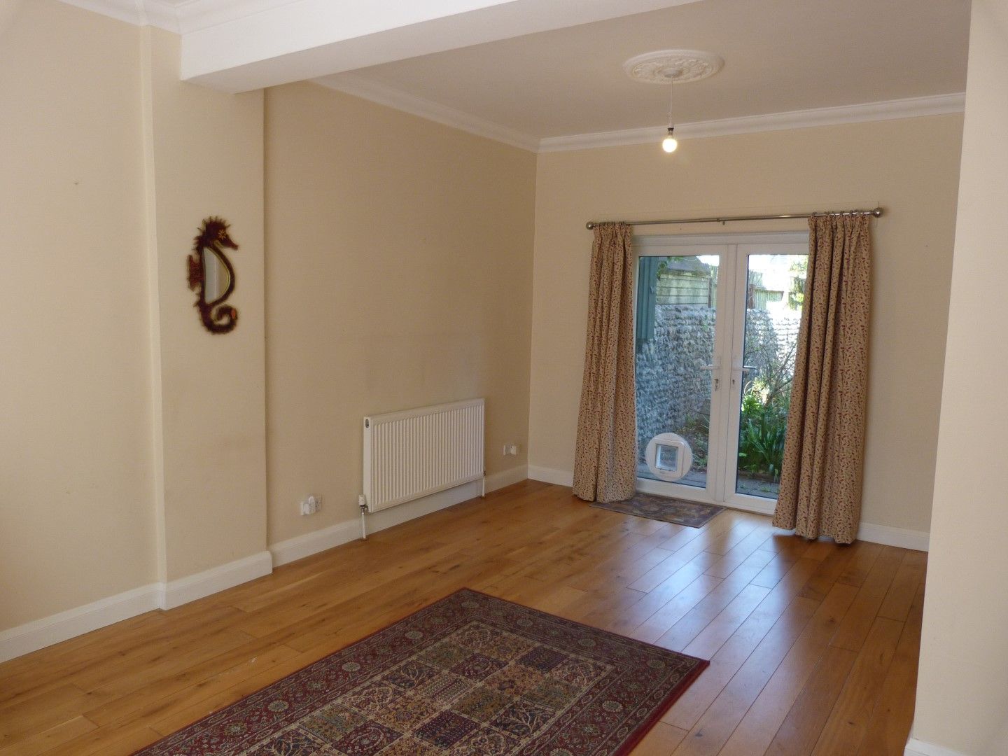 3 bedroom detached house For Sale in Broadstairs - Photograph 3