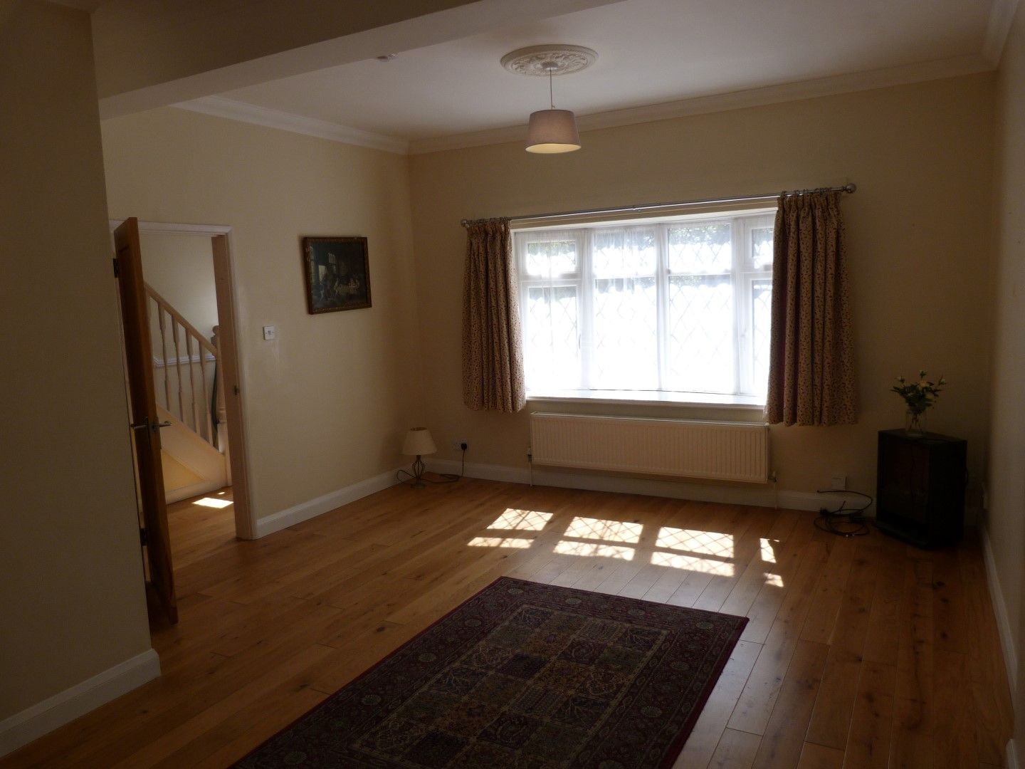 3 bedroom detached house For Sale in Broadstairs - Photograph 2