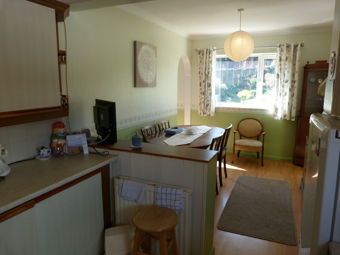 2 bedroom semi-detached bungalow For Sale in Broadstairs - Photograph 4