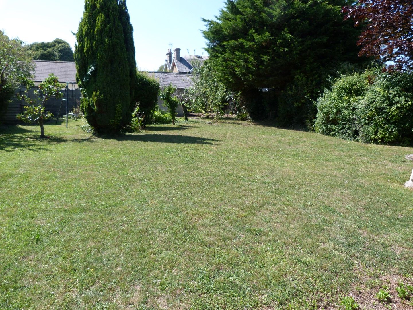 4 bedroom detached house For Sale in Broadstairs - Photograph 9