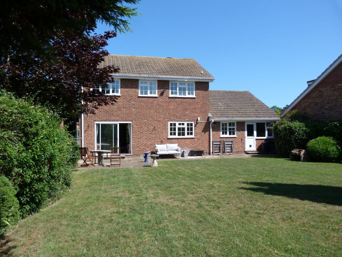 4 bedroom detached house For Sale in Broadstairs - Photograph 10
