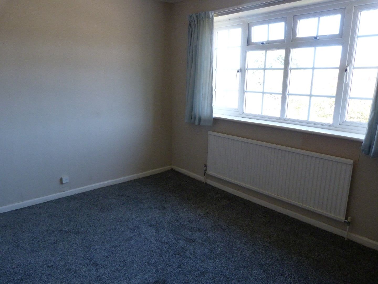 4 bedroom detached house For Sale in Broadstairs - Photograph 7