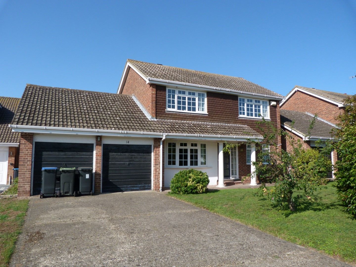 4 bedroom detached house For Sale in Broadstairs - Photograph 1