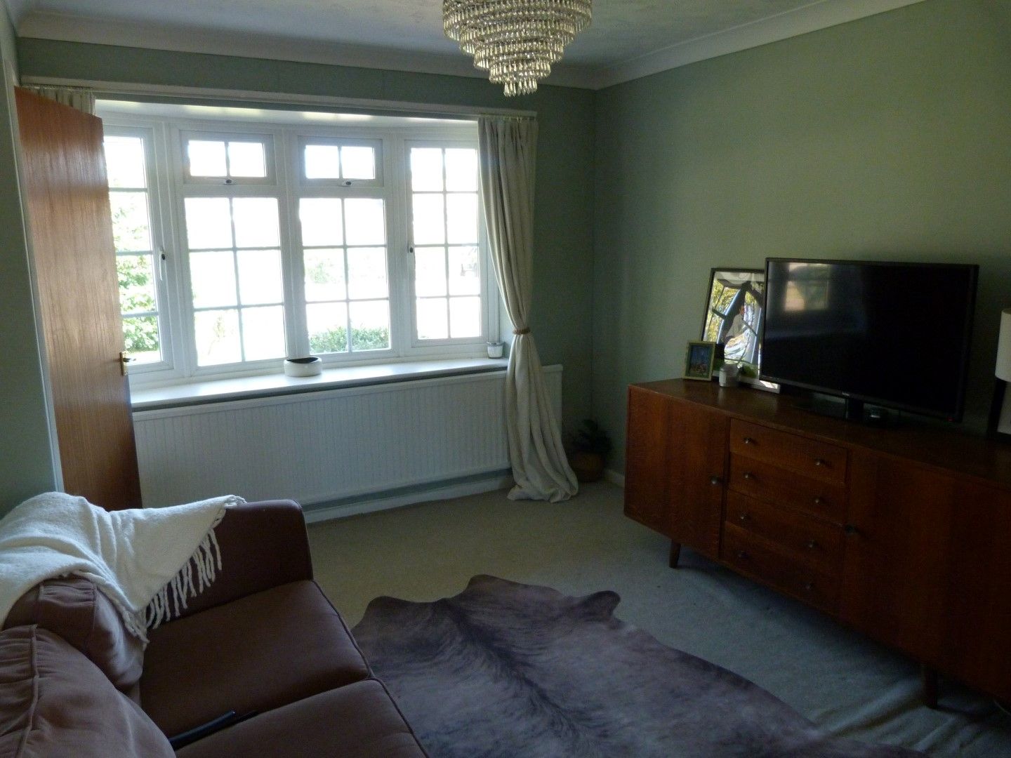 4 bedroom detached house For Sale in Broadstairs - Photograph 4