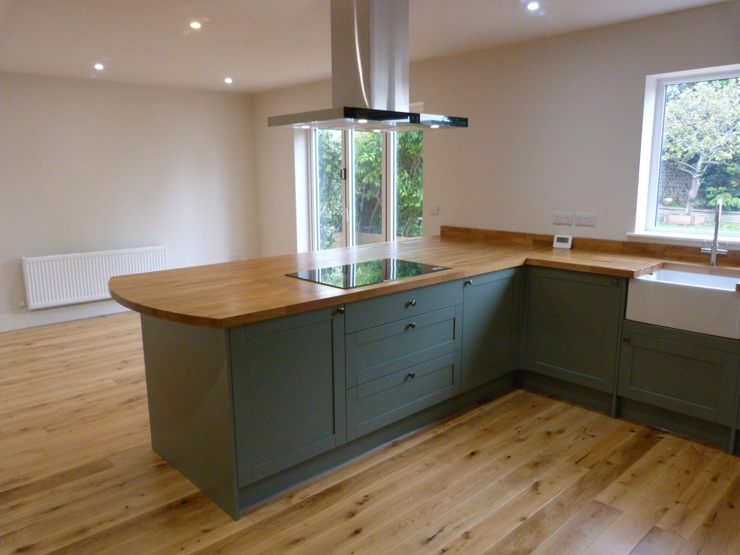 4 bedroom detached house For Sale in Broadstairs - Photograph 5