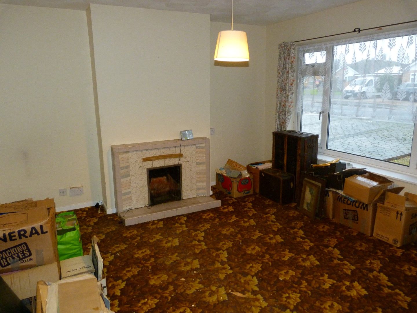 2 bedroom semi-detached bungalow For Sale in Broadstairs - Property photograph