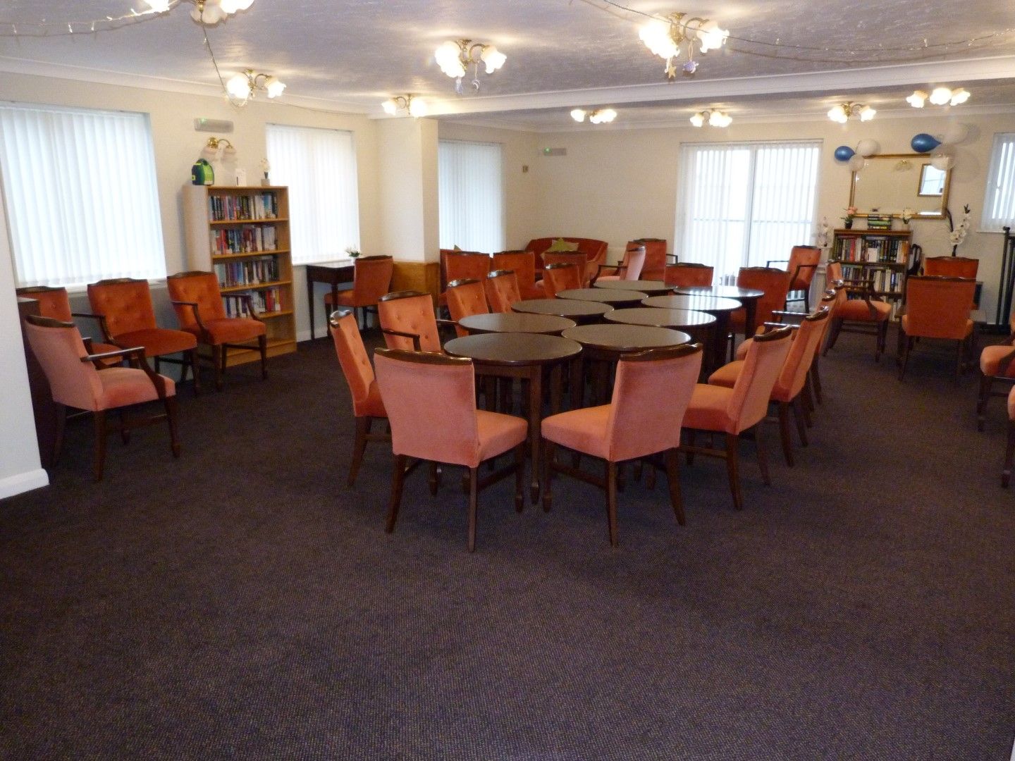 2 bedroom flat flat/apartment For Sale in Ramsgate - Photograph 8