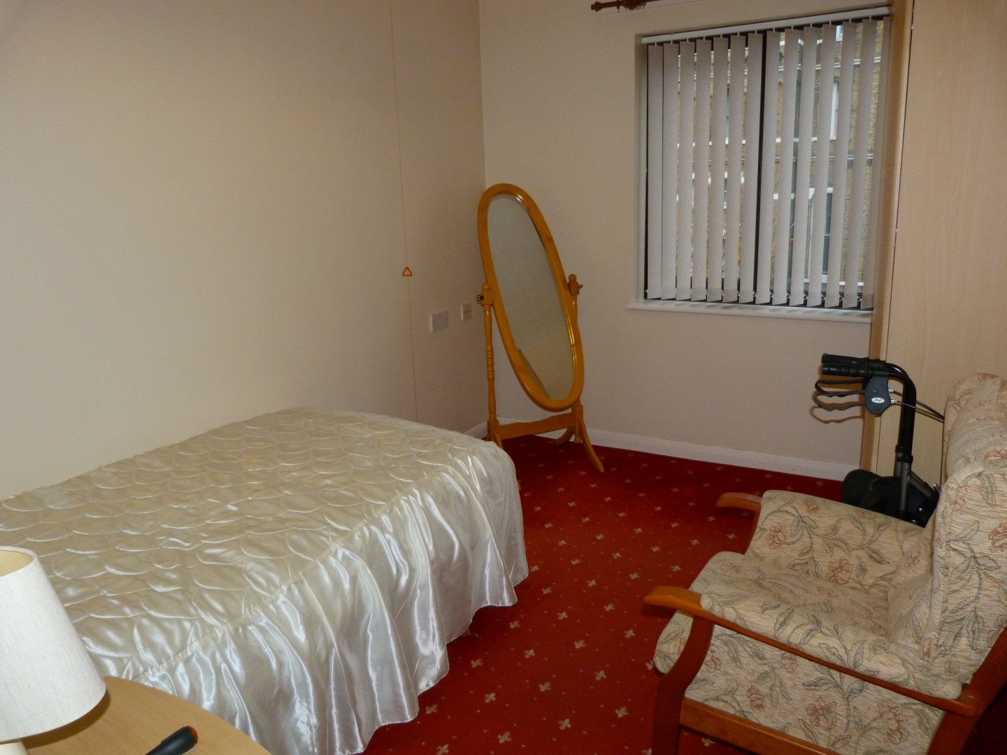 2 bedroom flat flat/apartment For Sale in Ramsgate - Photograph 5
