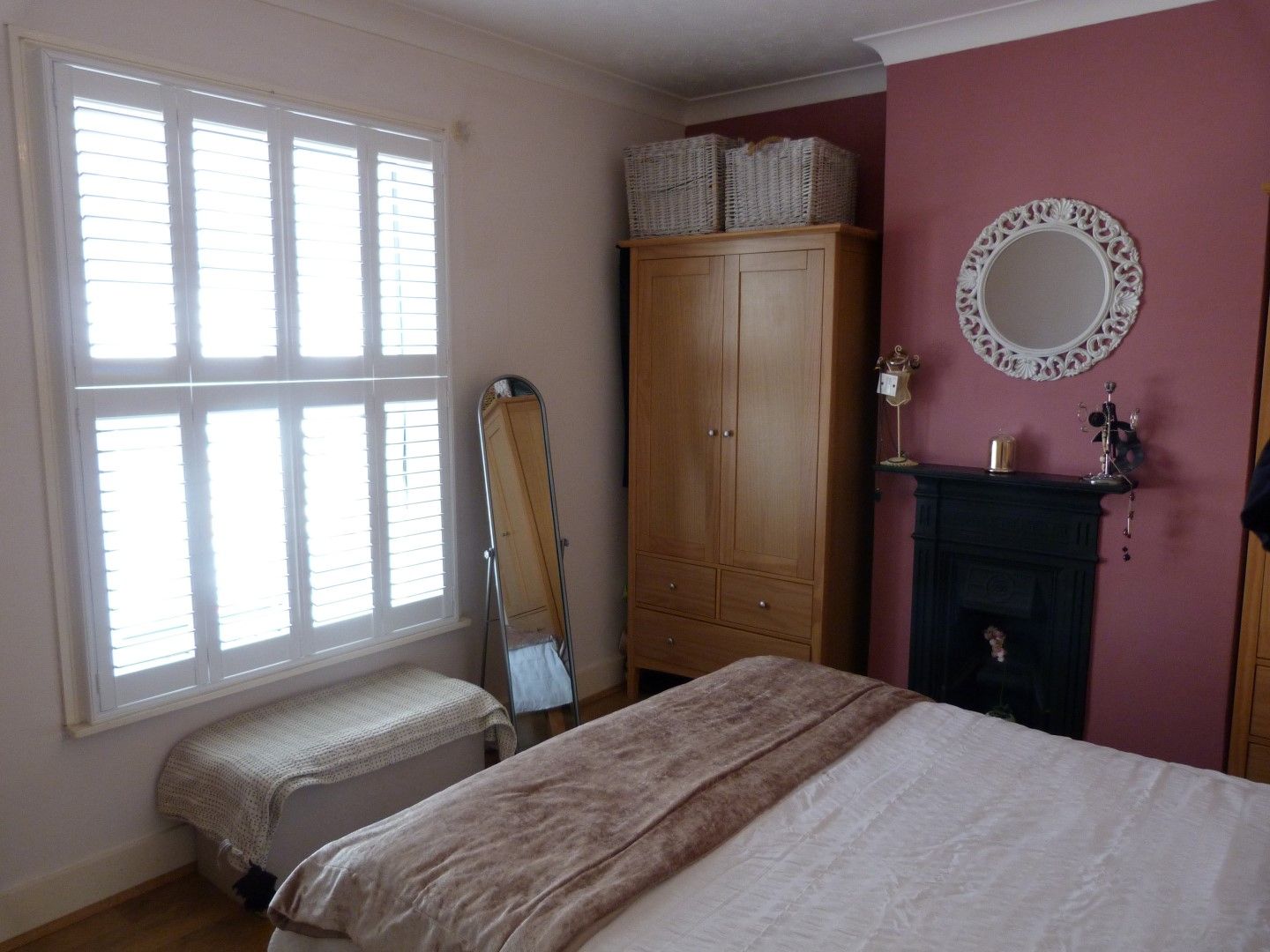 2 bedroom mid terraced house For Sale in Broadstairs - Photograph 6