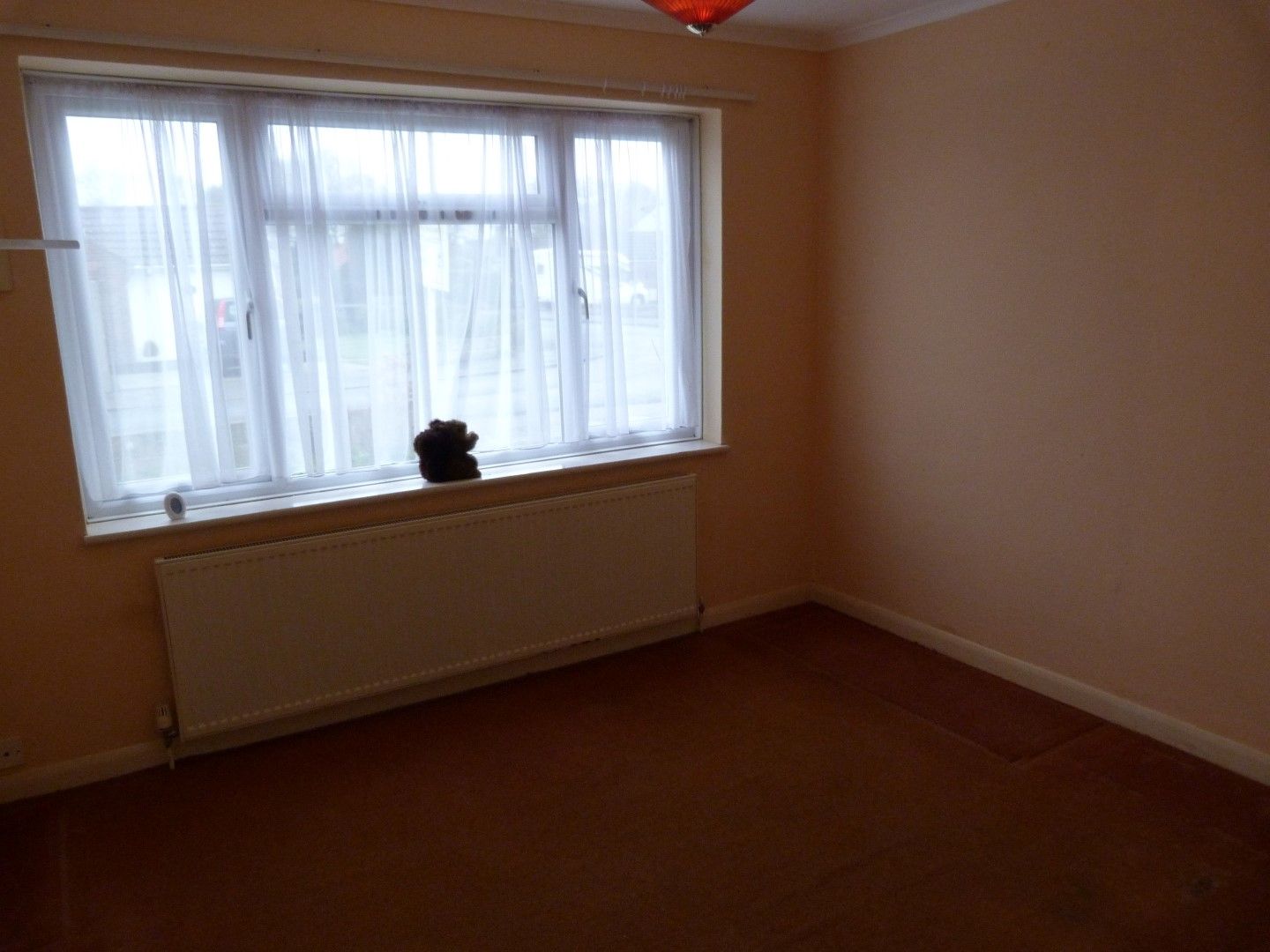 2 bedroom semi-detached bungalow For Sale in Broadstairs - Photograph 4