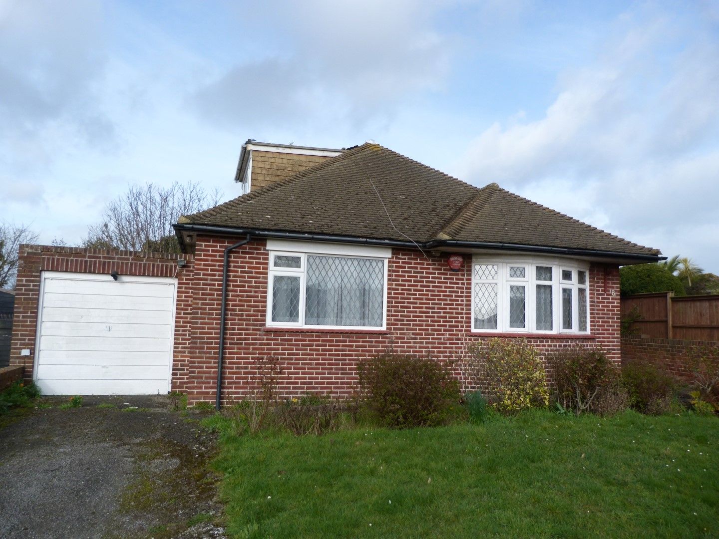 3 bedroom detached bungalow For Sale in Broadstairs - Photograph 1