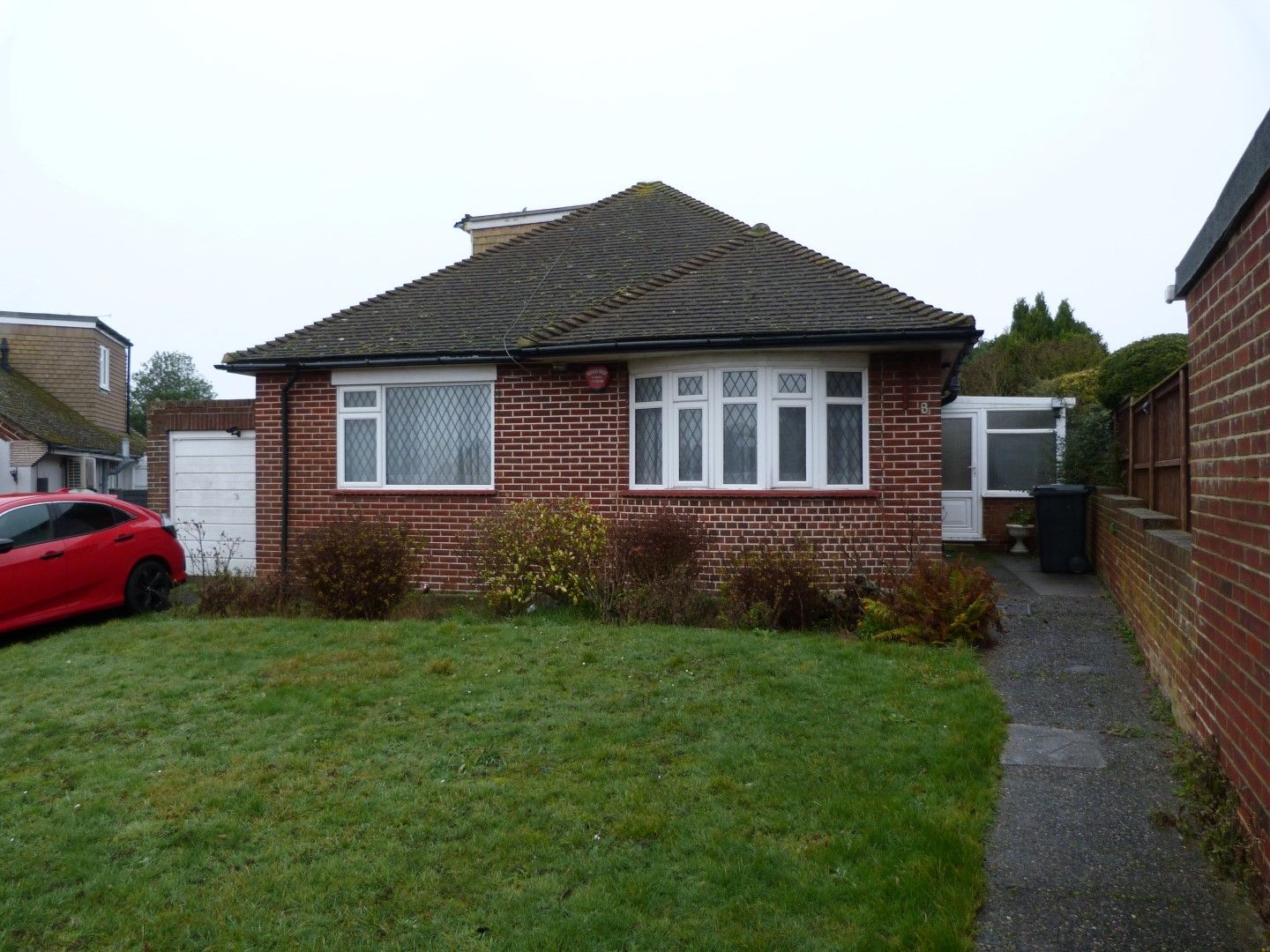 3 bedroom detached bungalow For Sale in Broadstairs - Property photograph