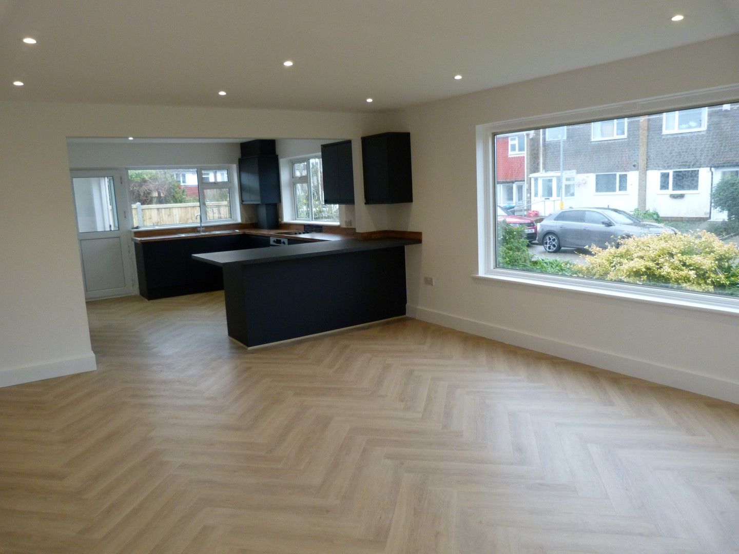 3 bedroom detached bungalow For Sale in Broadstairs - Photograph 6