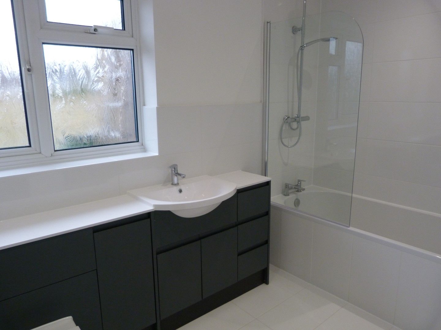 3 bedroom detached bungalow For Sale in Broadstairs - Photograph 9