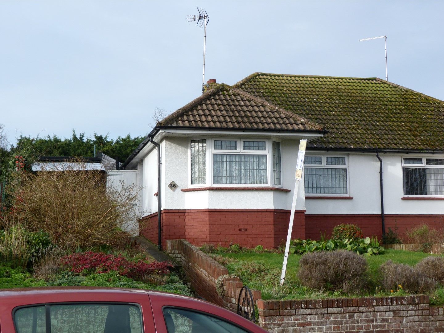 2 bedroom semi-detached bungalow For Sale in Broadstairs - Property photograph