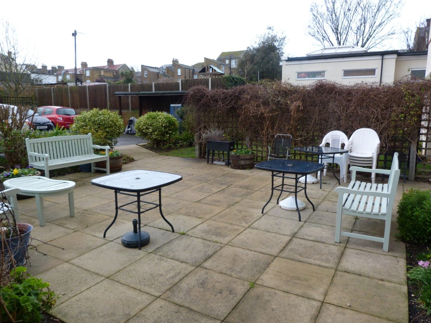 2 bedroom flat flat/apartment For Sale in Margate - Photograph 11