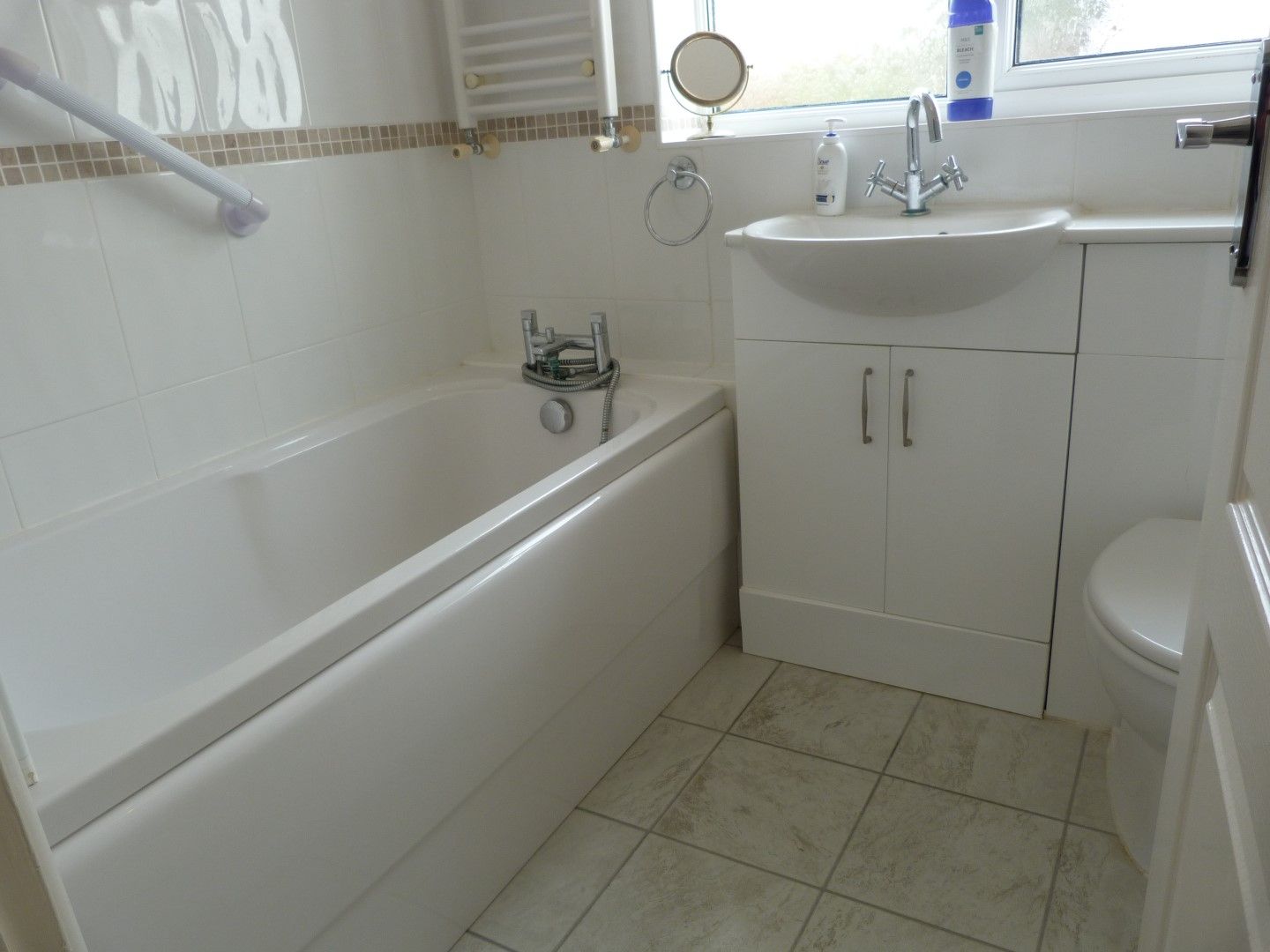 2 bedroom semi-detached bungalow For Sale in Broadstairs - Photograph 7