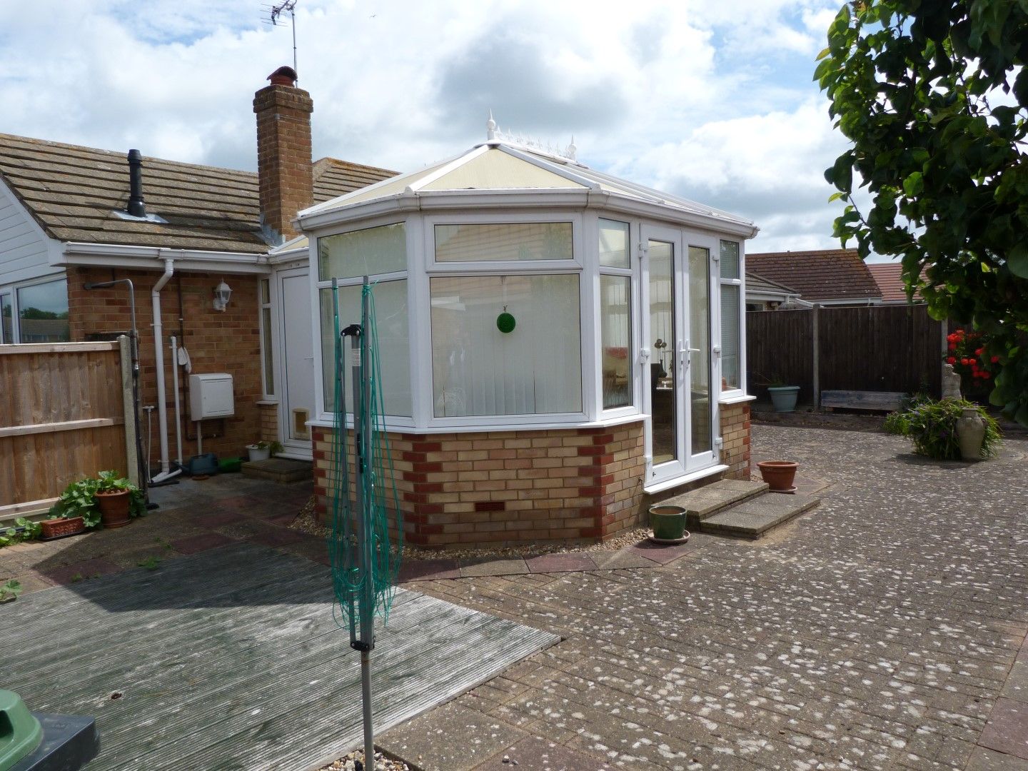 2 bedroom semi-detached bungalow For Sale in Broadstairs - Photograph 9