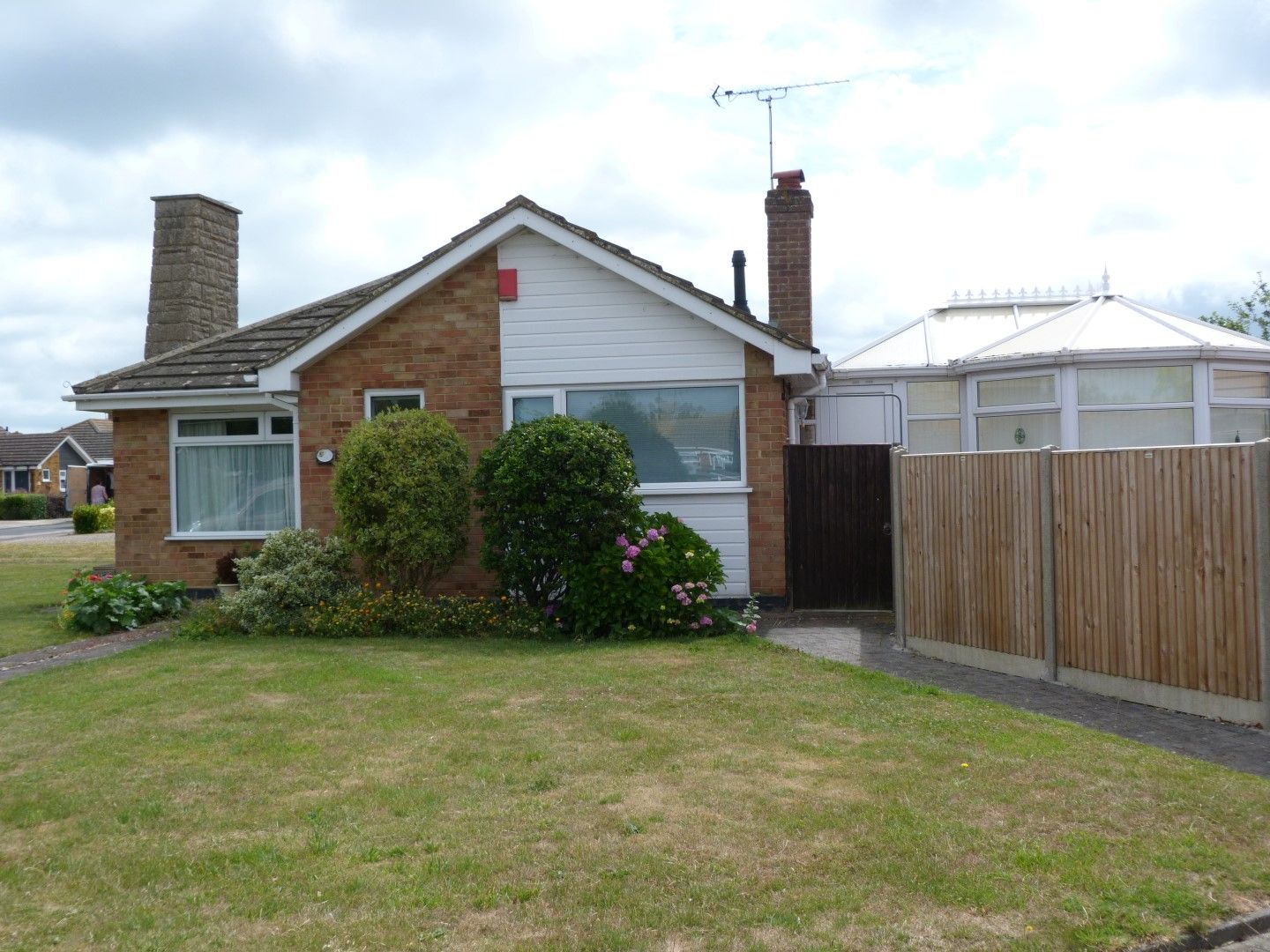 2 bedroom semi-detached bungalow For Sale in Broadstairs - Photograph 10