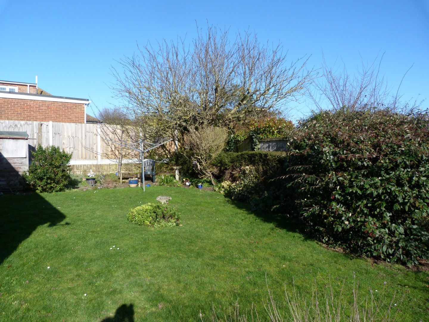 3 bedroom detached bungalow For Sale in Broadstairs - Photograph 9