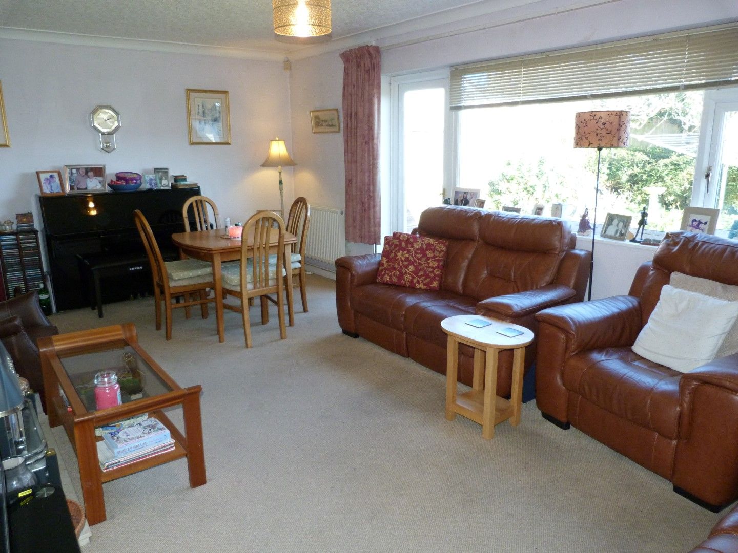 3 bedroom detached bungalow For Sale in Broadstairs - Property photograph