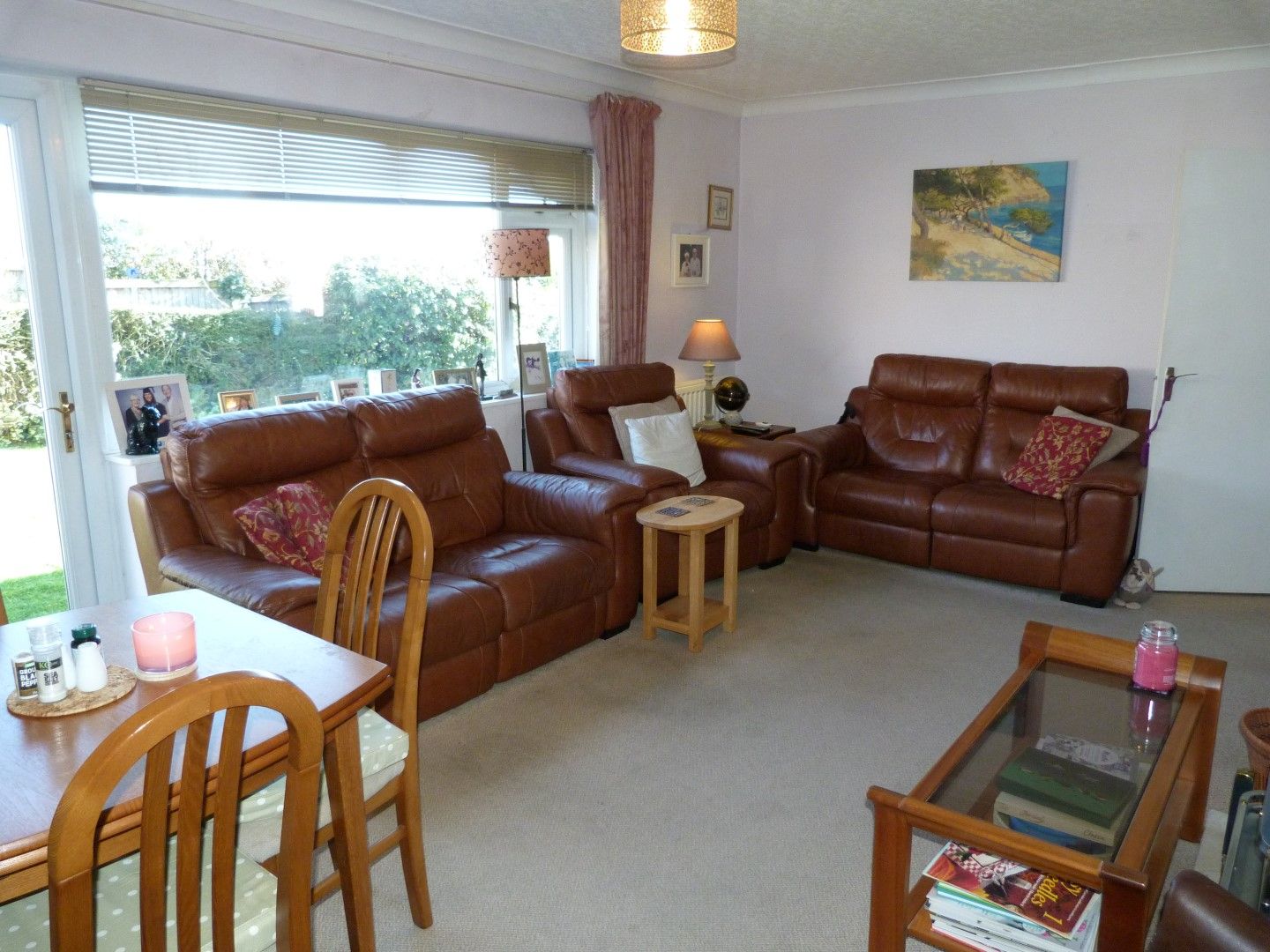 3 bedroom detached bungalow For Sale in Broadstairs - Property photograph