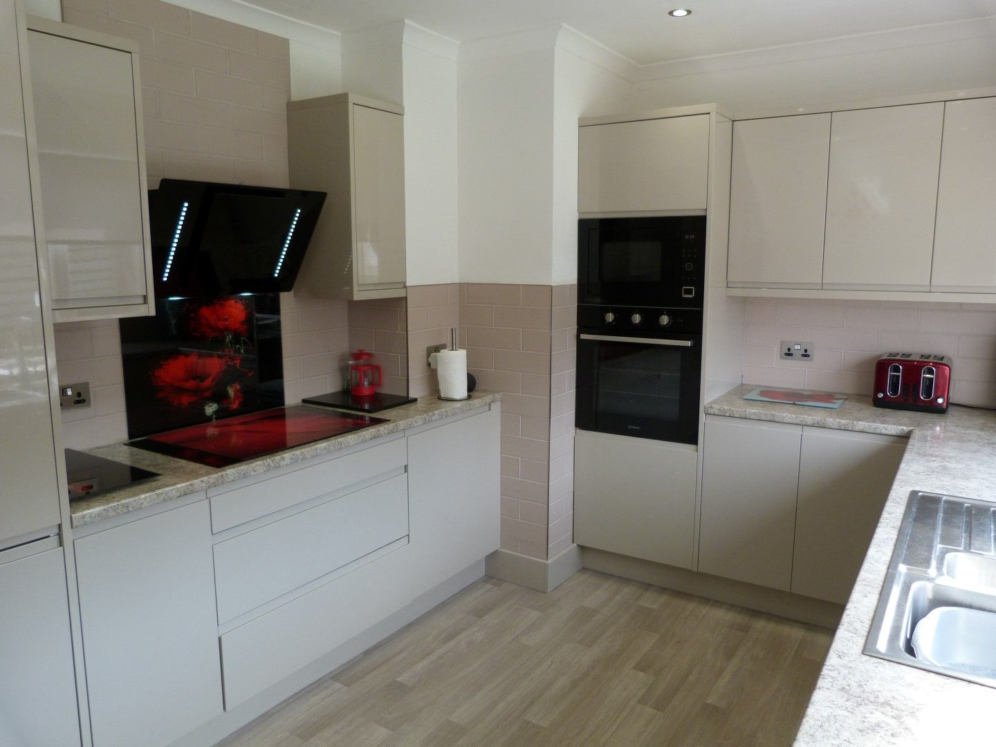 3 bedroom detached bungalow For Sale in Broadstairs - Photograph 5