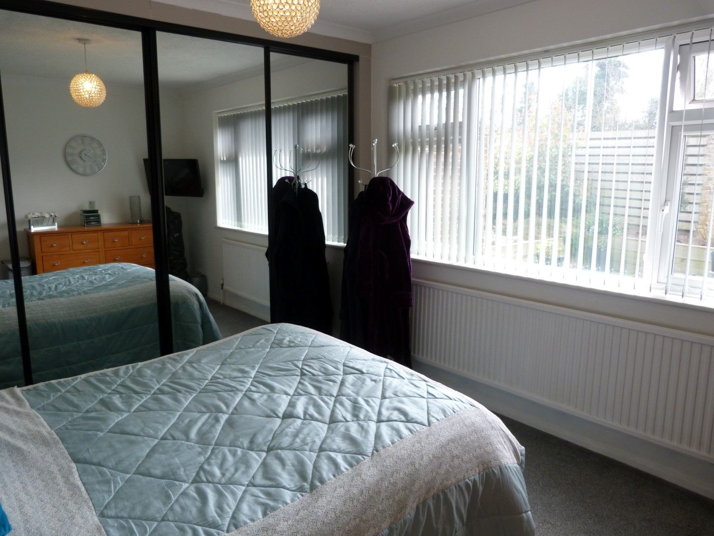 3 bedroom detached bungalow For Sale in Broadstairs - Photograph 6