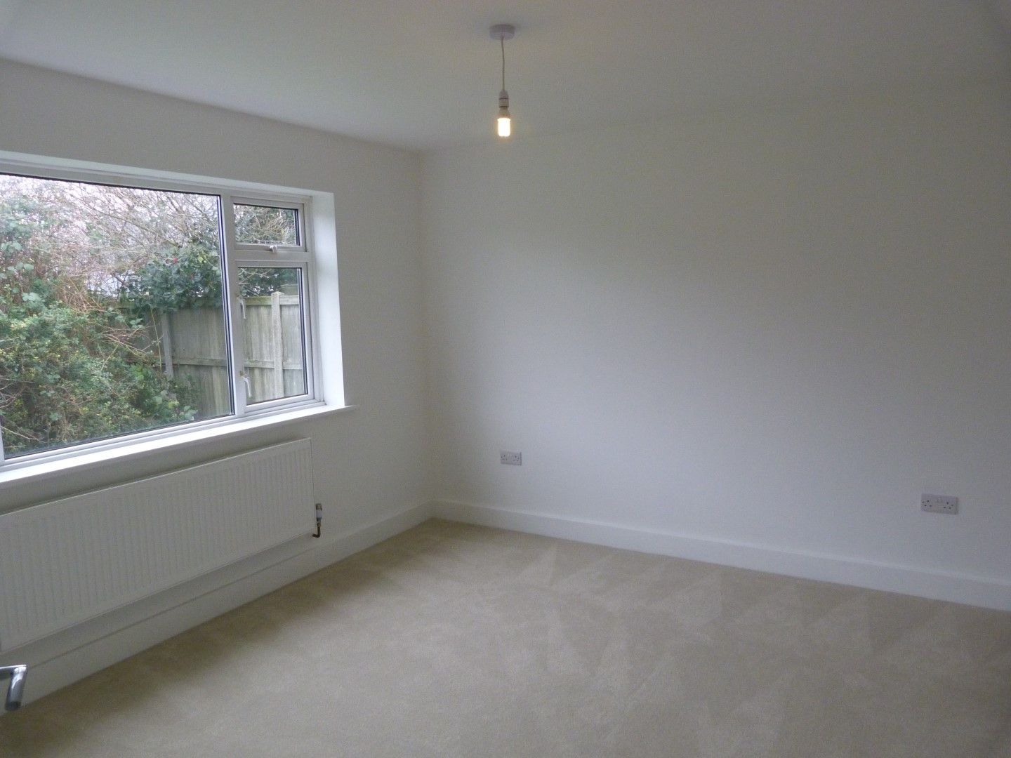 3 bedroom detached bungalow For Sale in Broadstairs - Photograph 6