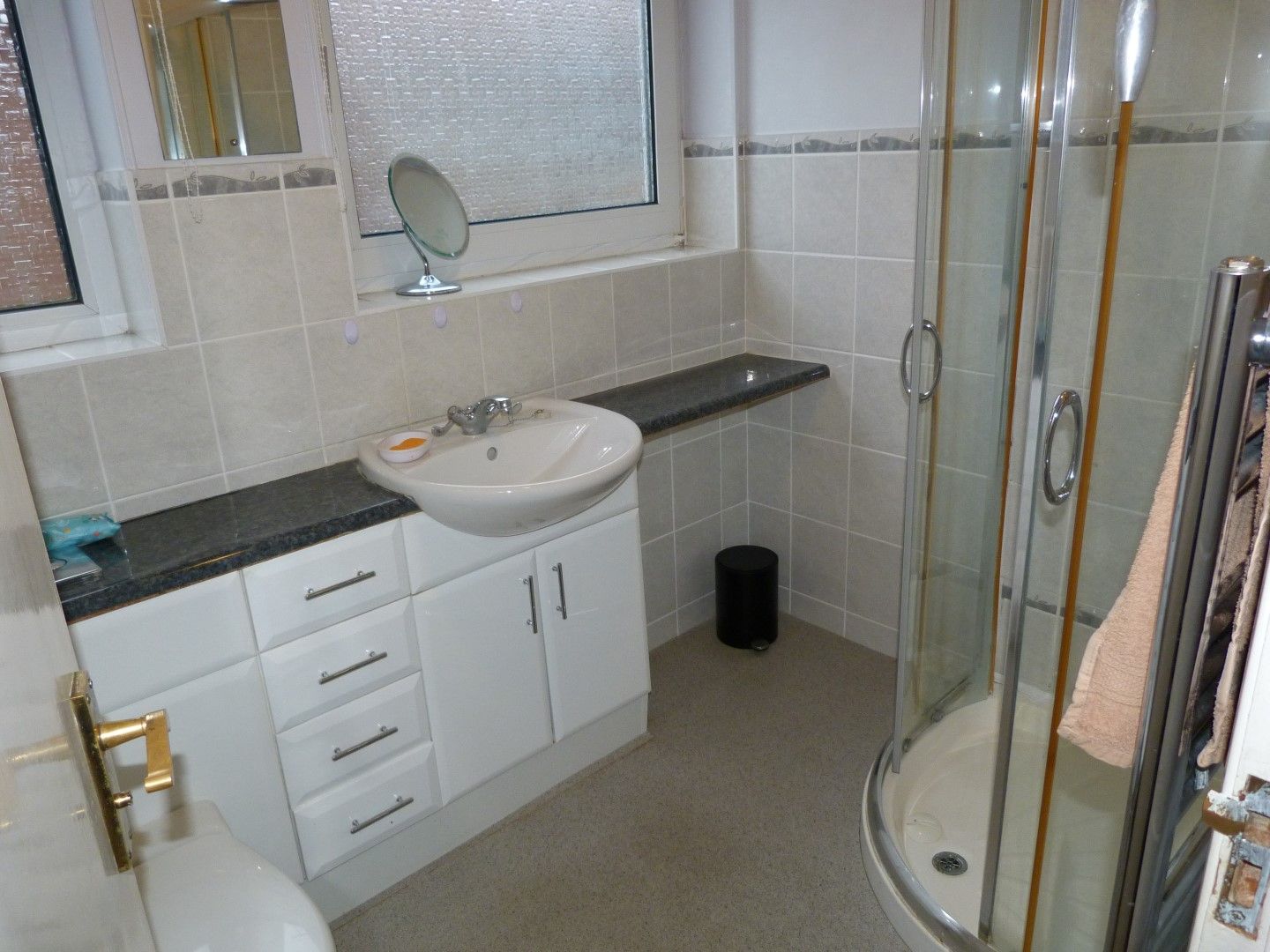 2 bedroom semi-detached bungalow For Sale in Broadstairs - Photograph 8