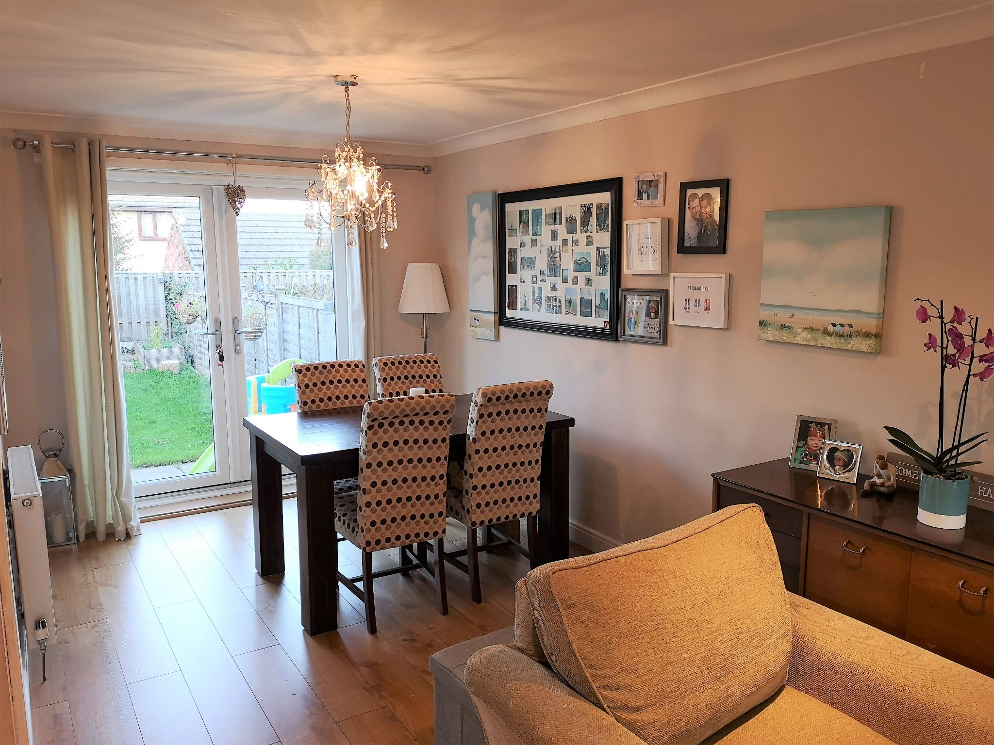 3 bedroom semi-detached house SSTC in Huddersfield - Photograph 4