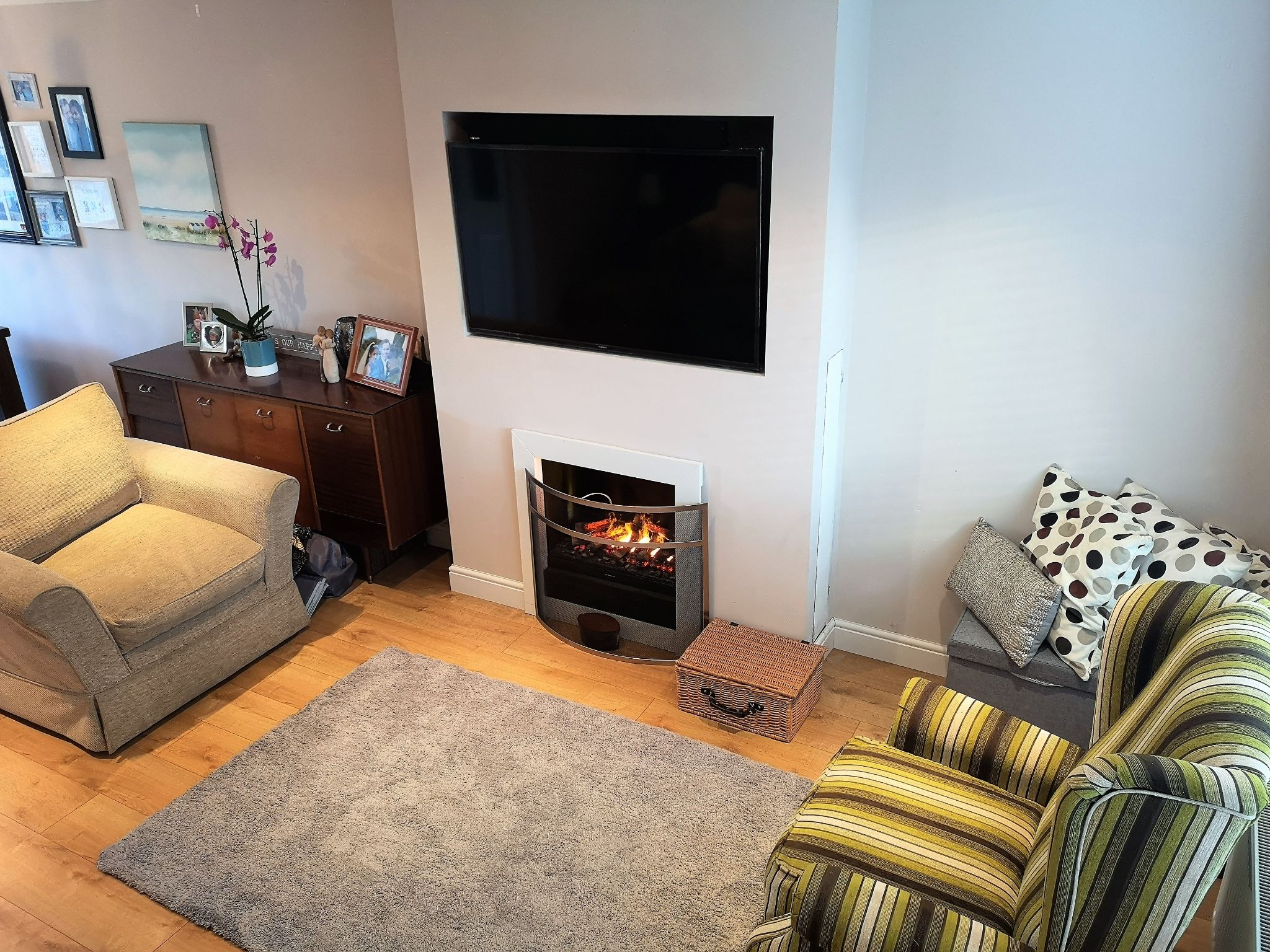 3 bedroom semi-detached house SSTC in Huddersfield - Photograph 5