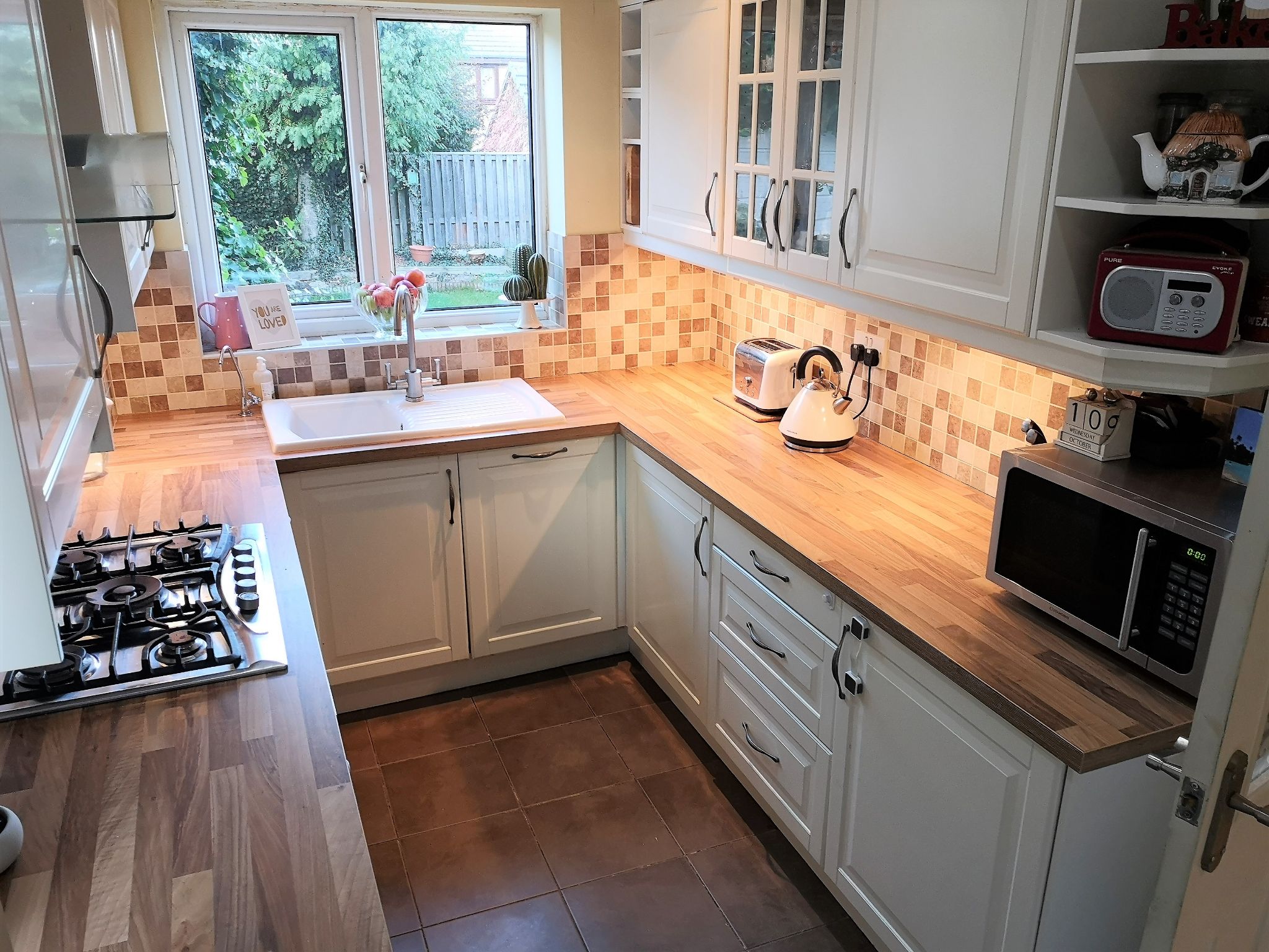 3 bedroom semi-detached house SSTC in Huddersfield - Photograph 8