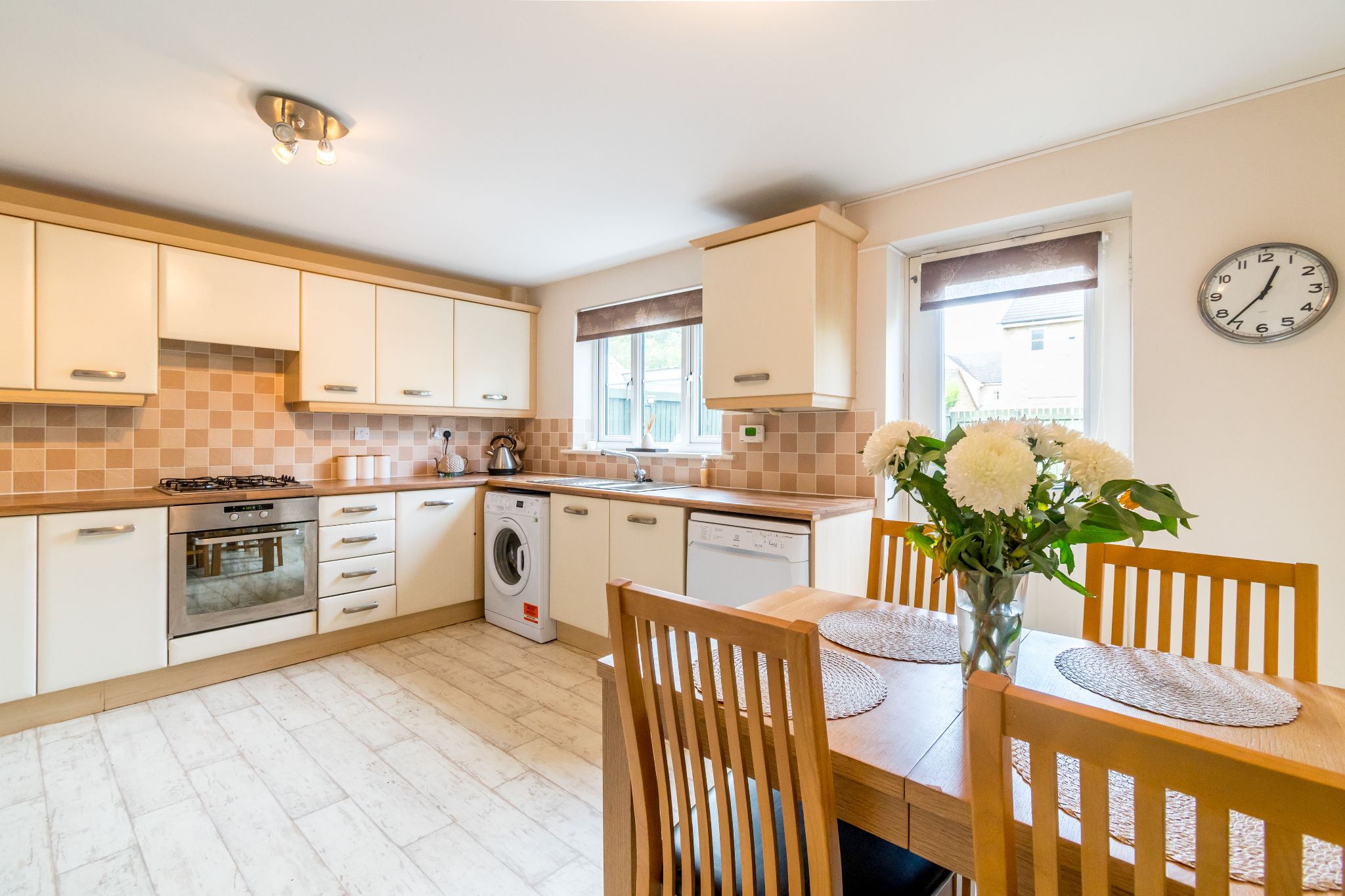 4 bedroom mid terraced house SSTC in Brighouse - Photograph 4