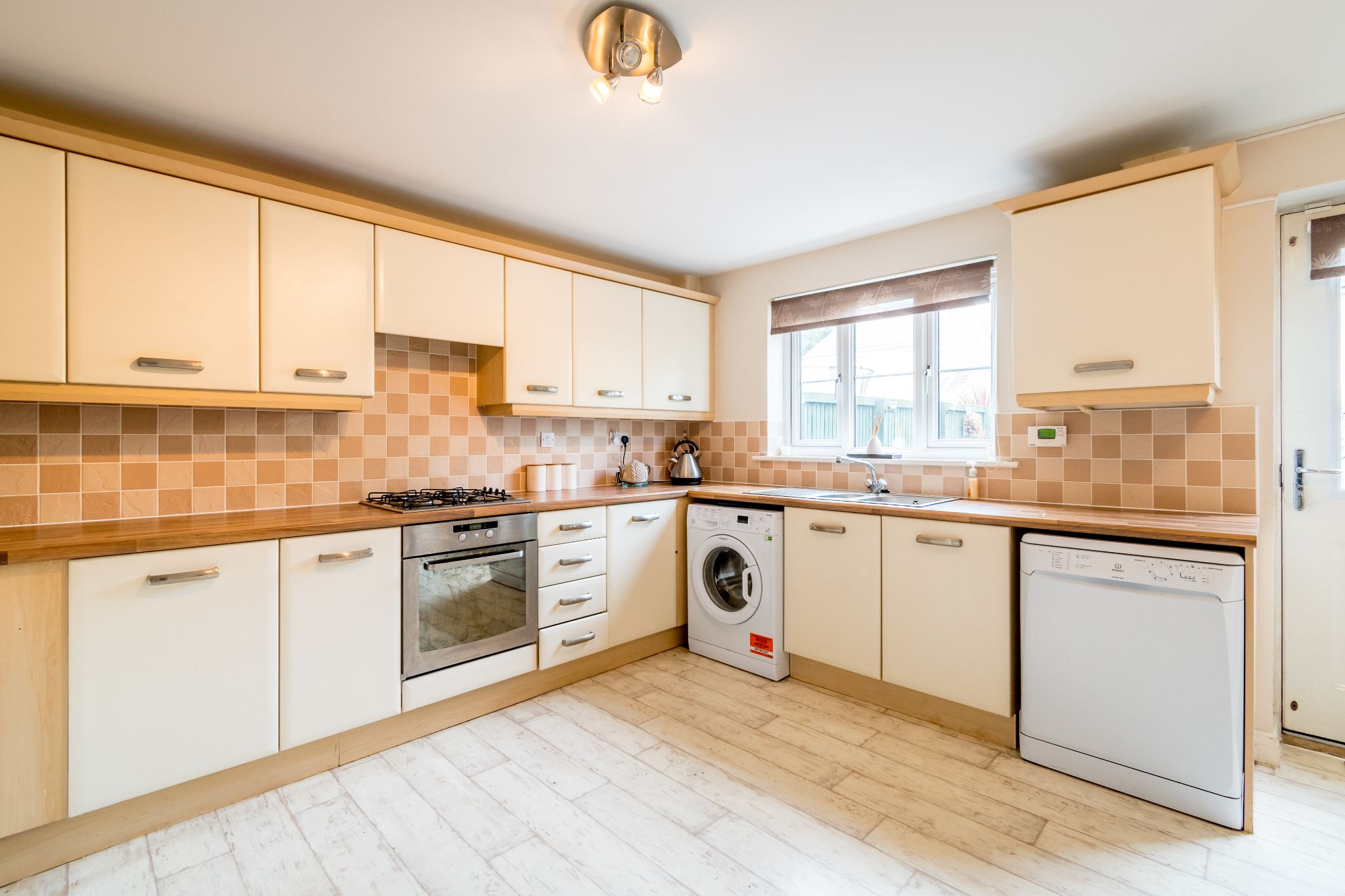 4 bedroom mid terraced house SSTC in Brighouse - Photograph 8