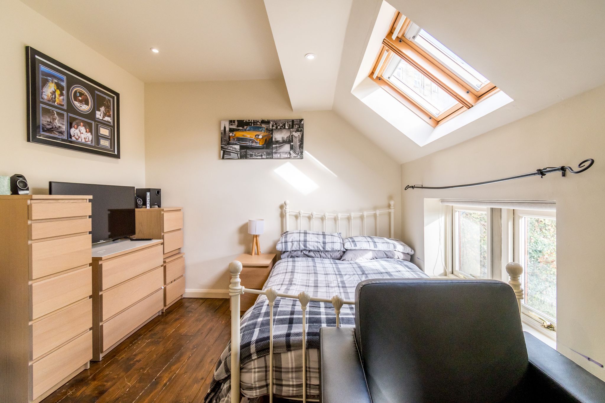 3 bedroom detached house SSTC in Brighouse - Bedroom 2