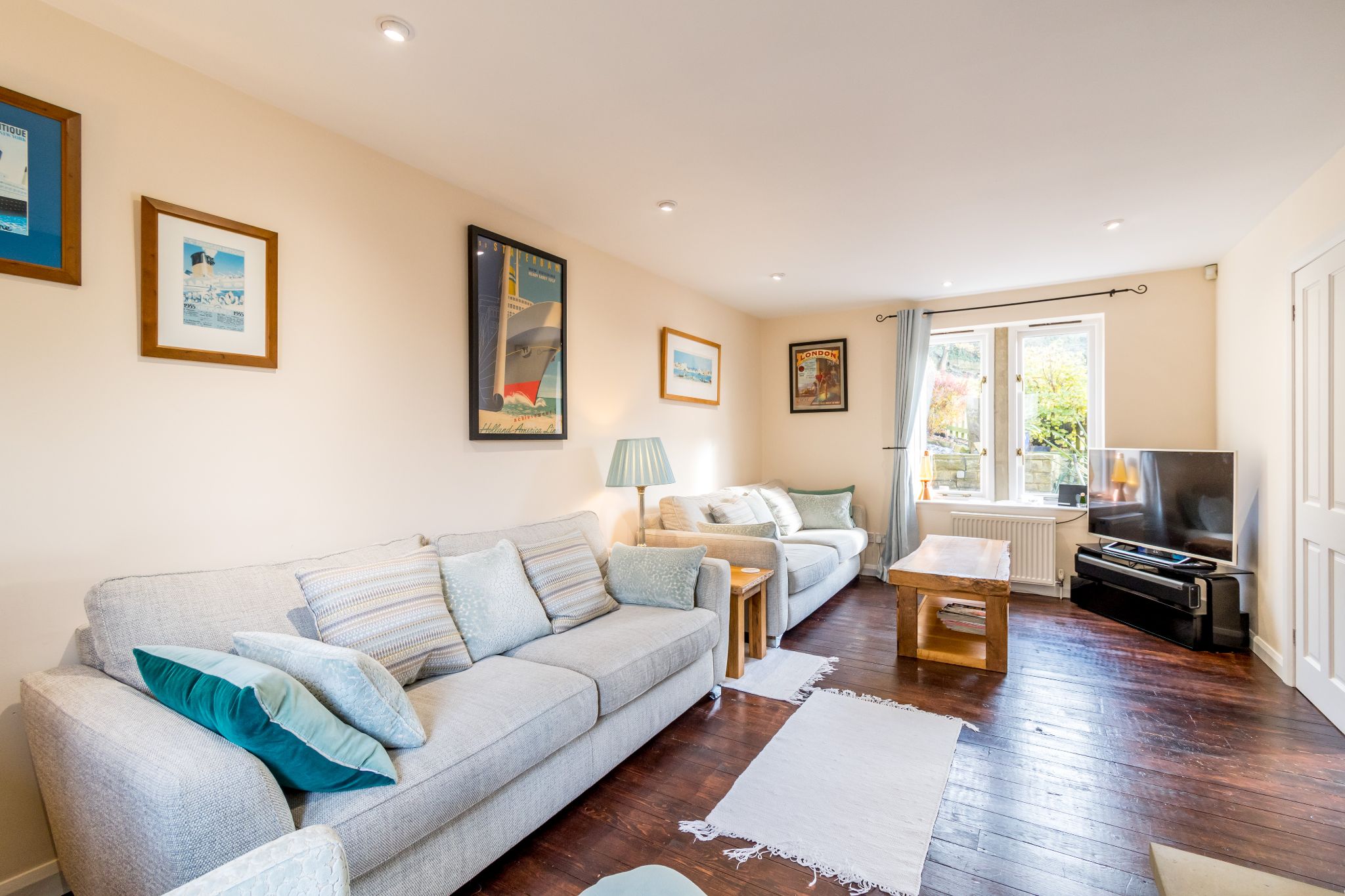 3 bedroom detached house SSTC in Brighouse - Lounge