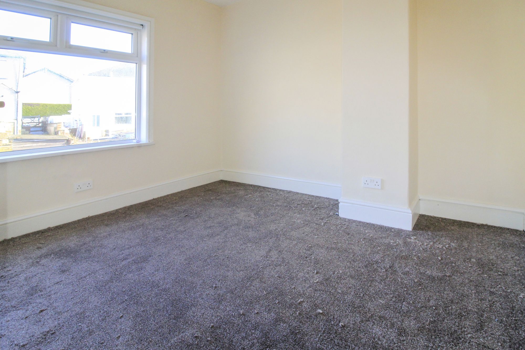 3 bedroom semi-detached house To Let in Shipley - Bedroom 2