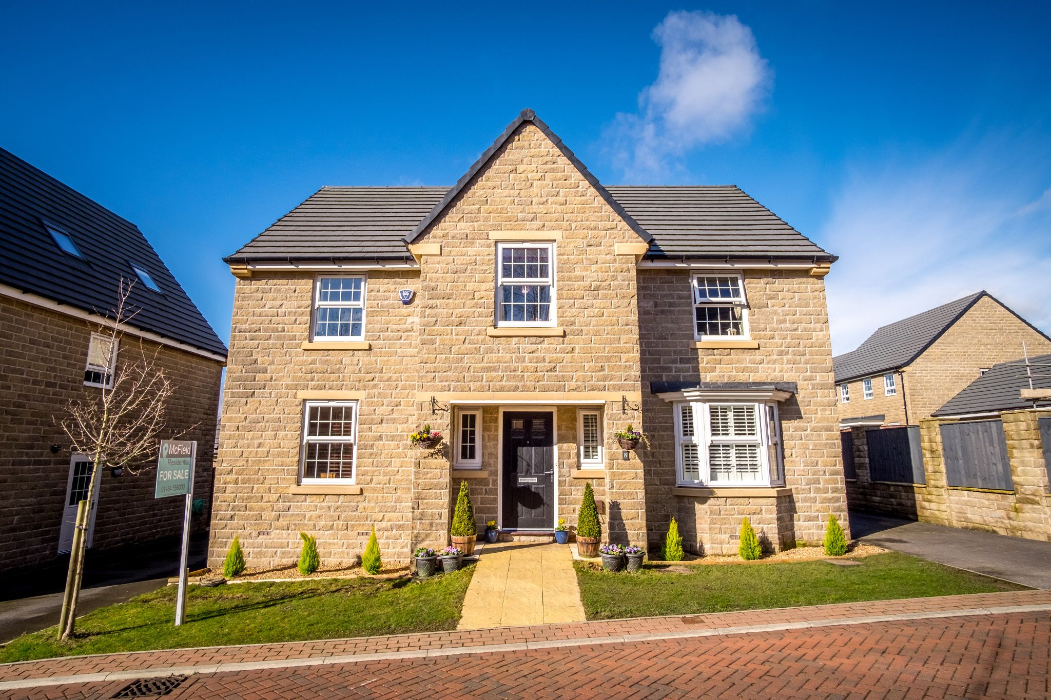 4 bedroom detached house For Sale in Bradford - Front aspect